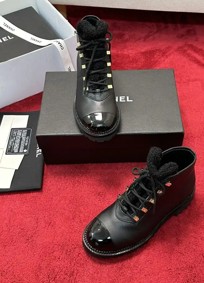 hype Chanel Boots