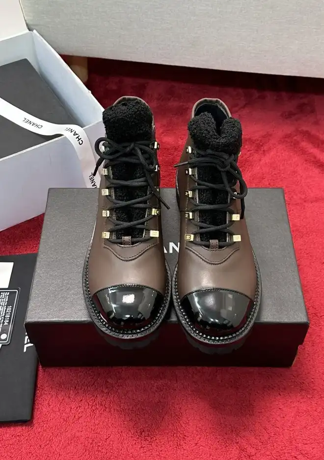 hype Chanel Boots