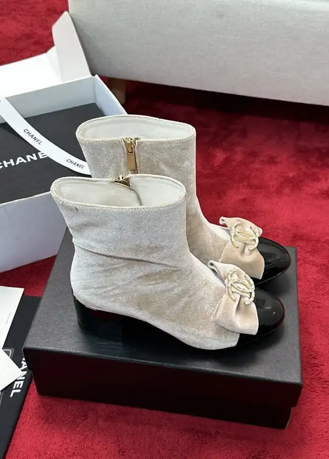 hype Chanel Boots