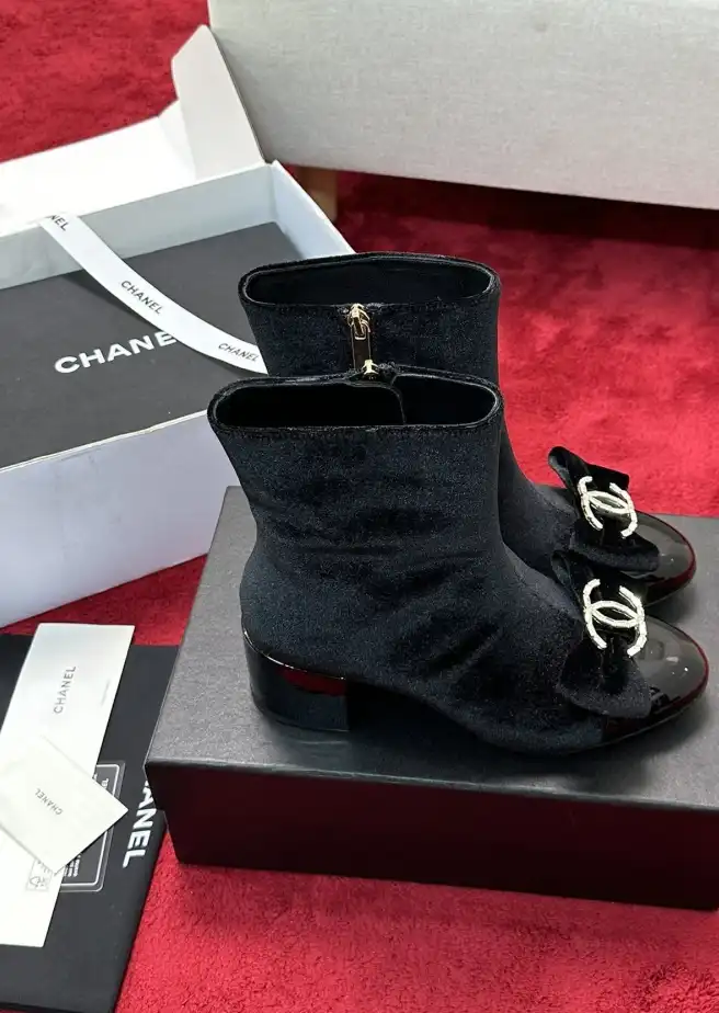 hype Chanel Boots