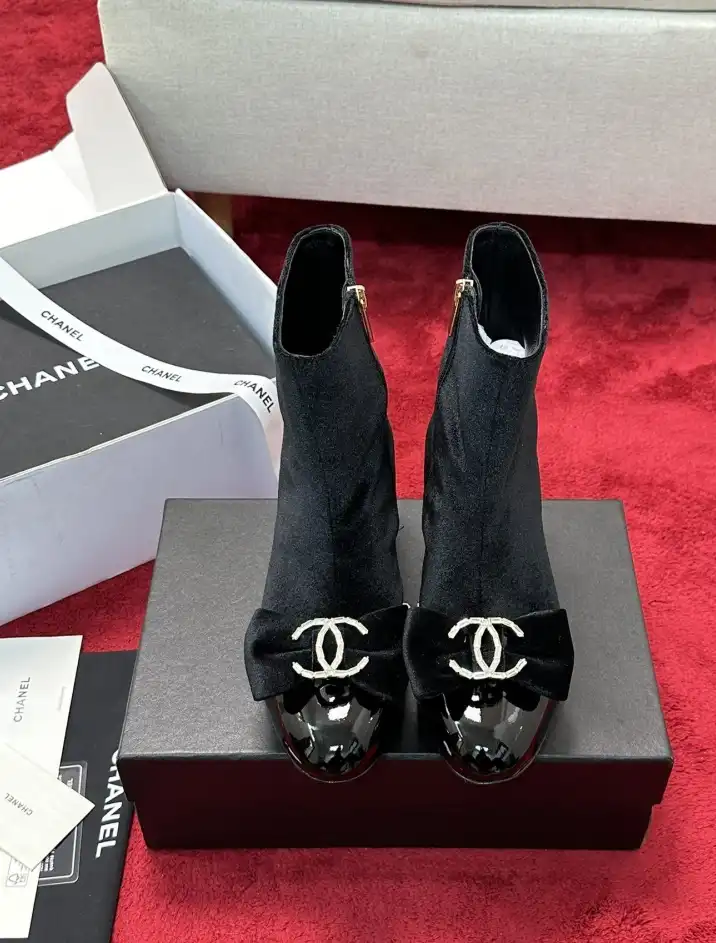 hype Chanel Boots