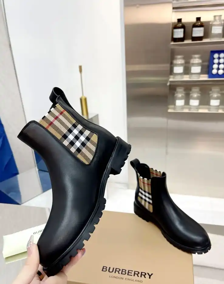 hype Burberry Boots