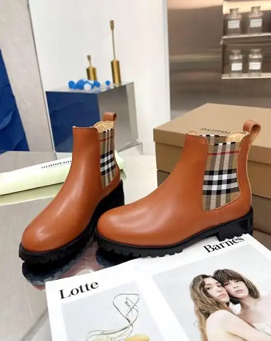 hype Burberry Boots