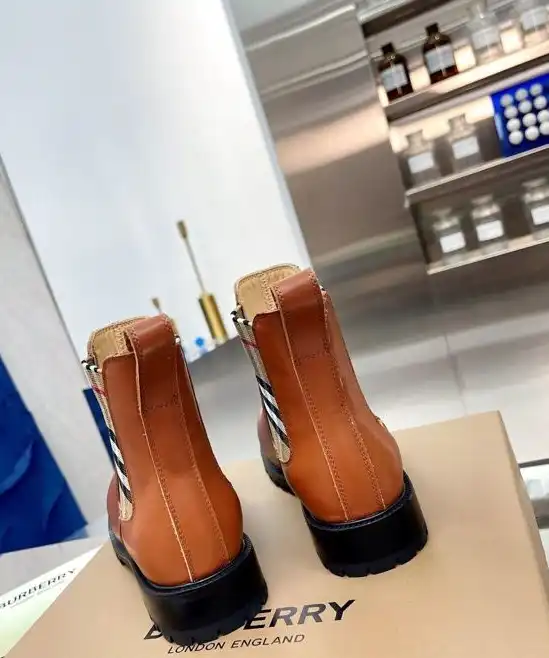 hype Burberry Boots