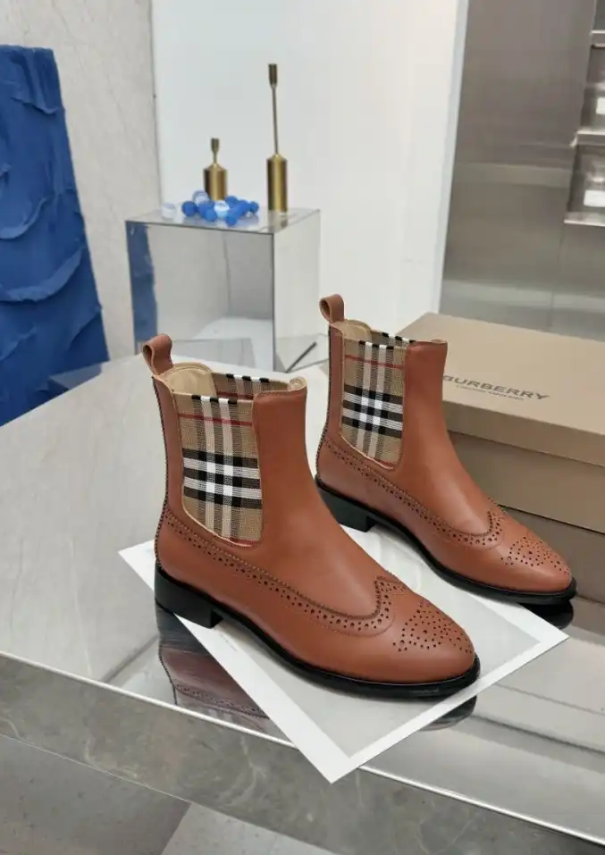 hype Burberry Boots