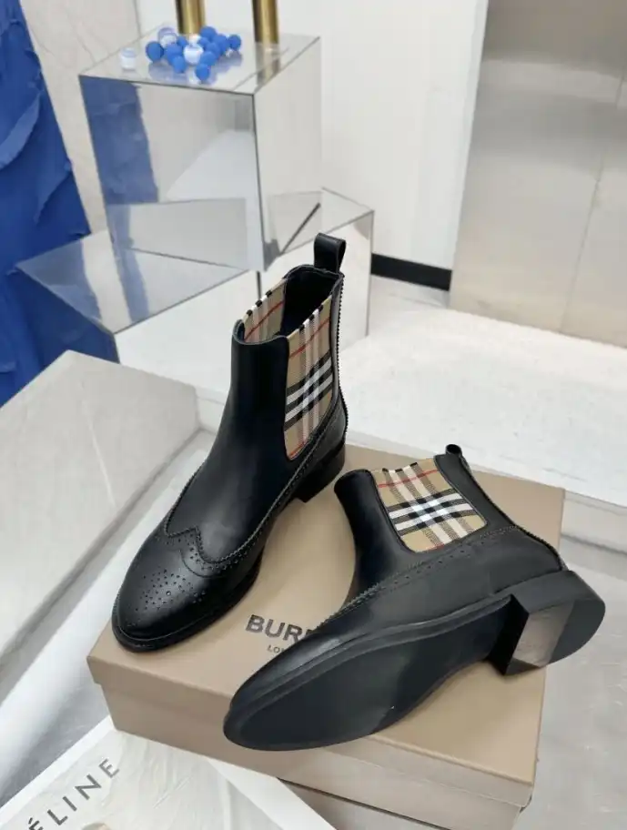 hype Burberry Boots