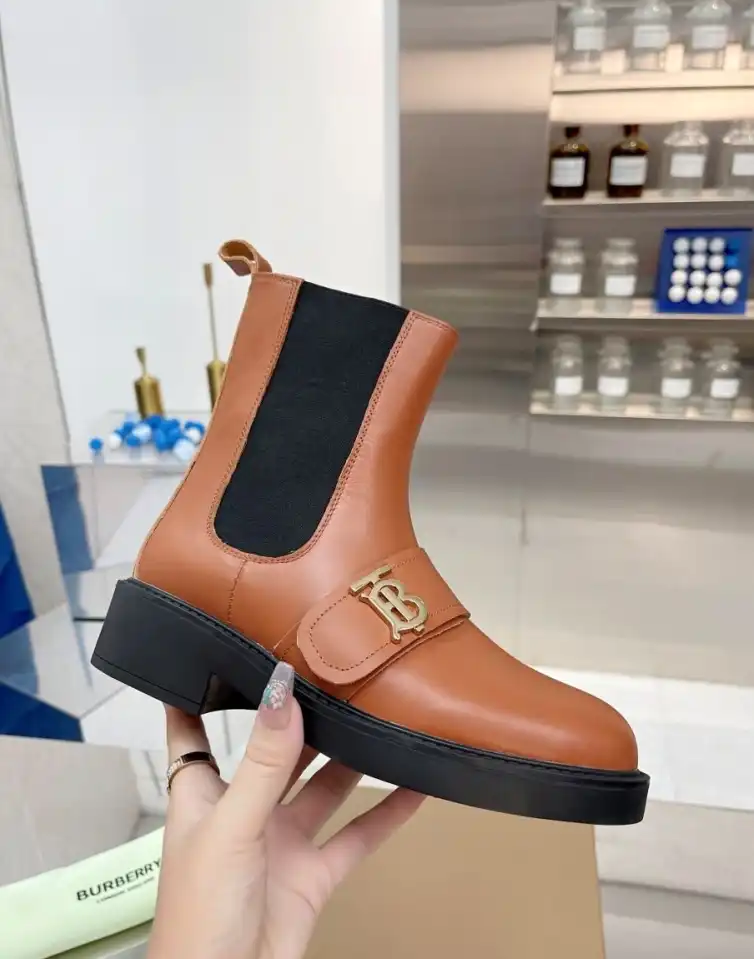 hype Burberry Boots