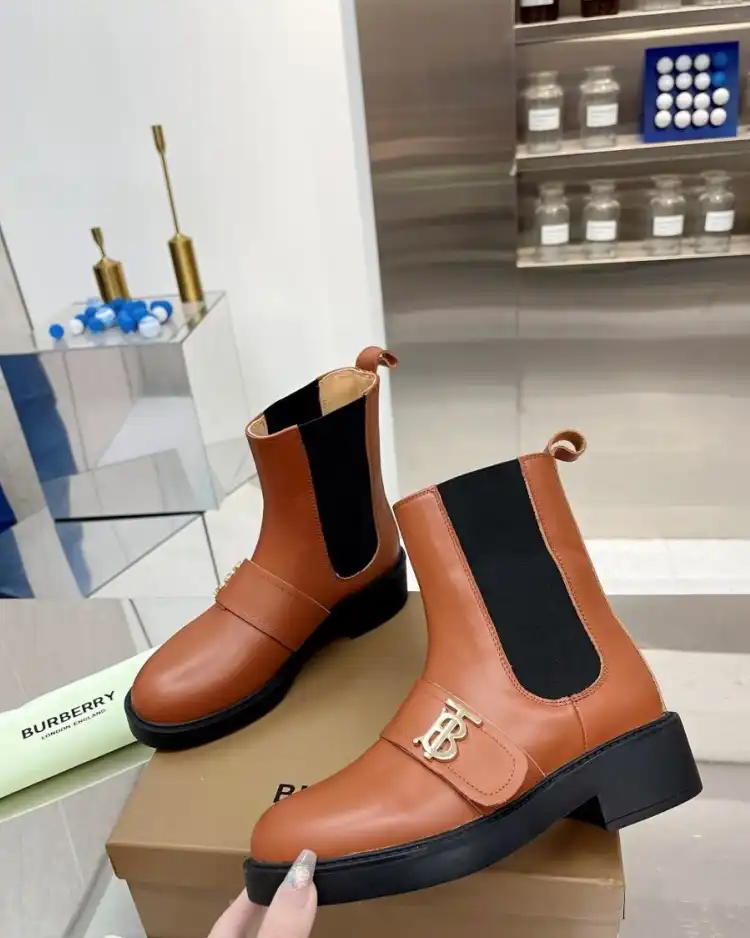 hype Burberry Boots