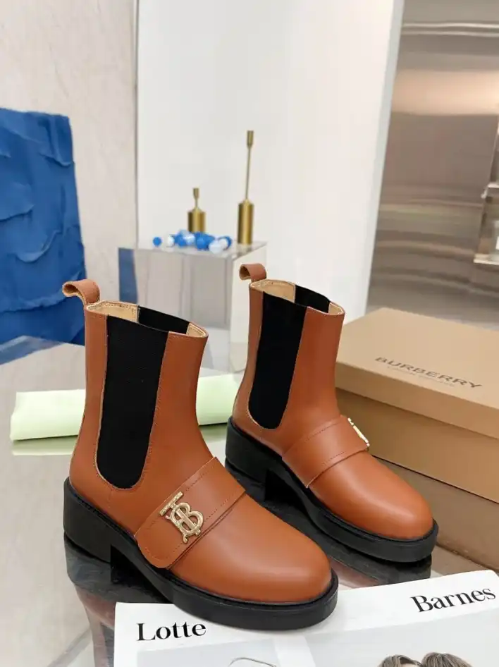 hype Burberry Boots