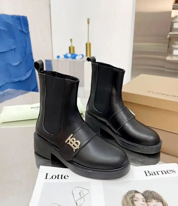 hype Burberry Boots