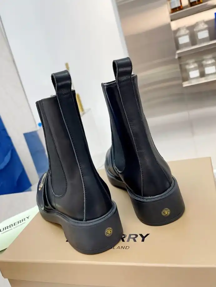 hype Burberry Boots