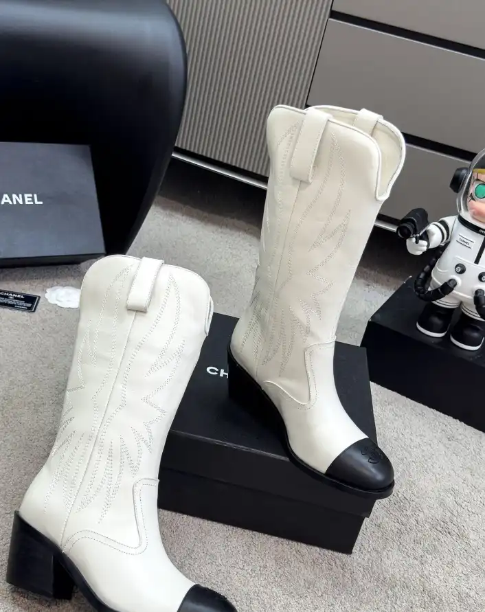 hype Chanel Boots