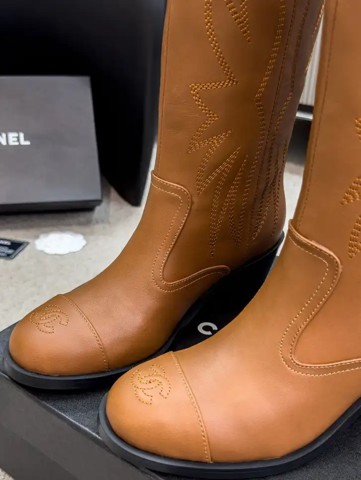 hype Chanel Boots