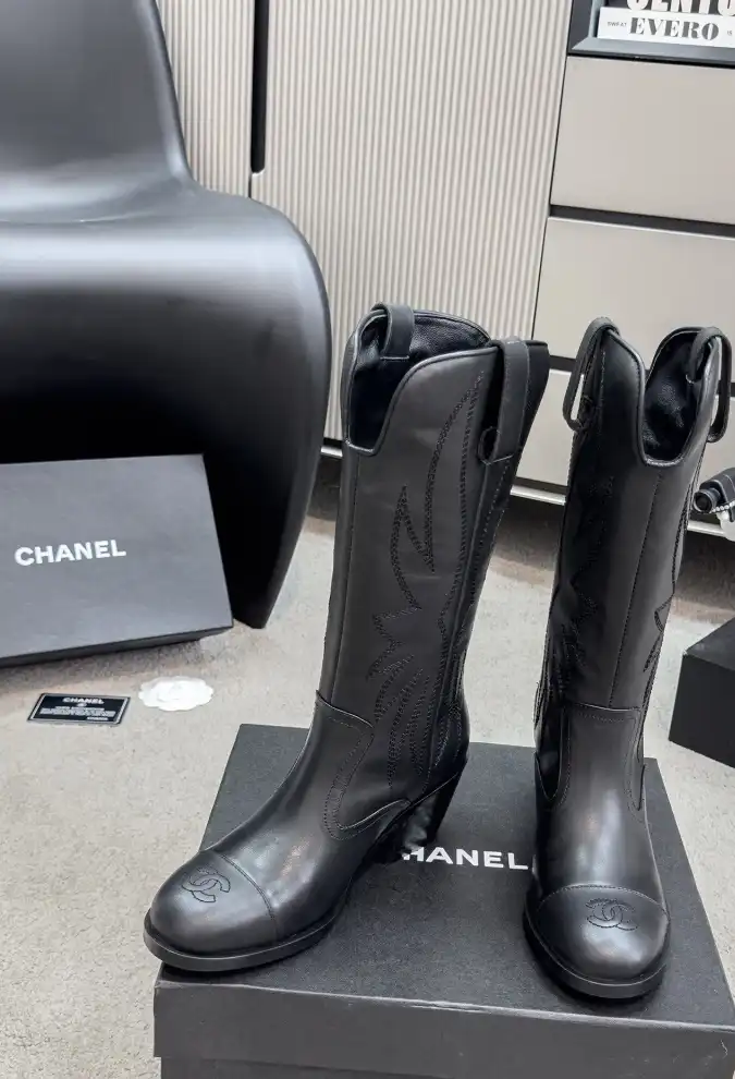 hype Chanel Boots