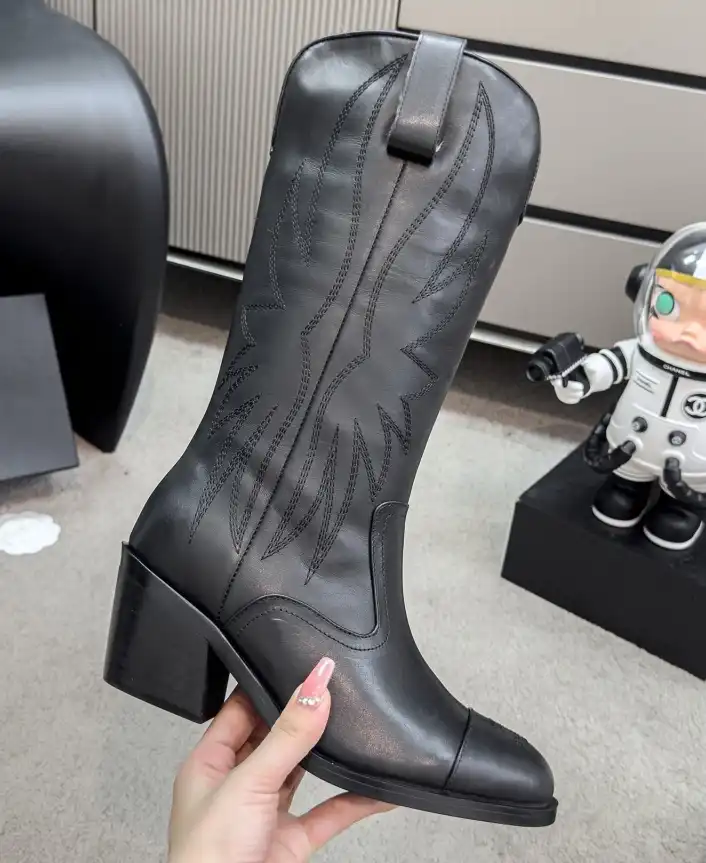 hype Chanel Boots