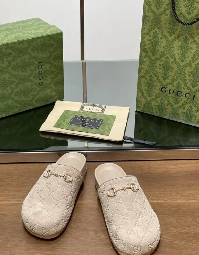 hype Gucci Slippers