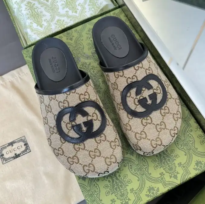 hype Gucci Slippers