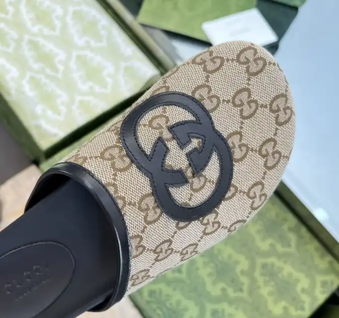 hype Gucci Slippers