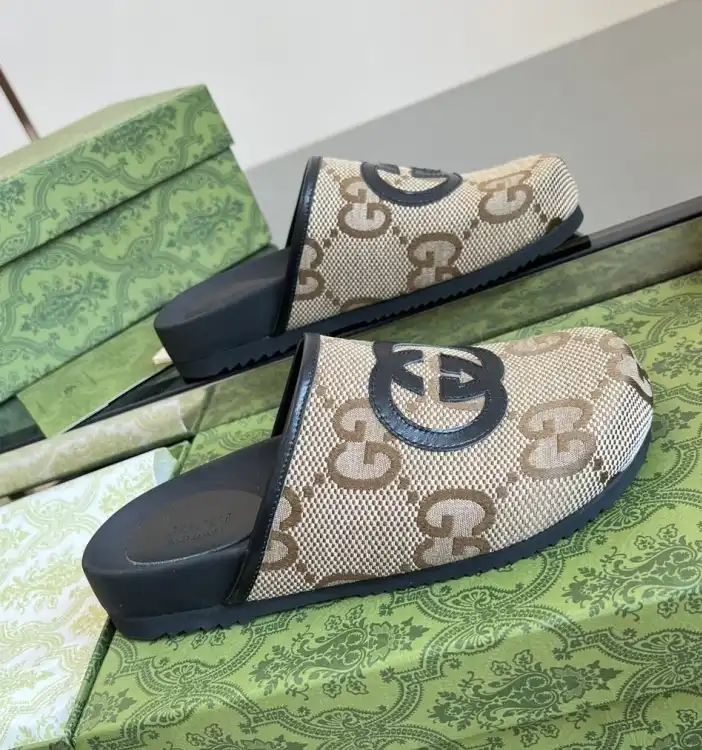 hype Gucci Slippers