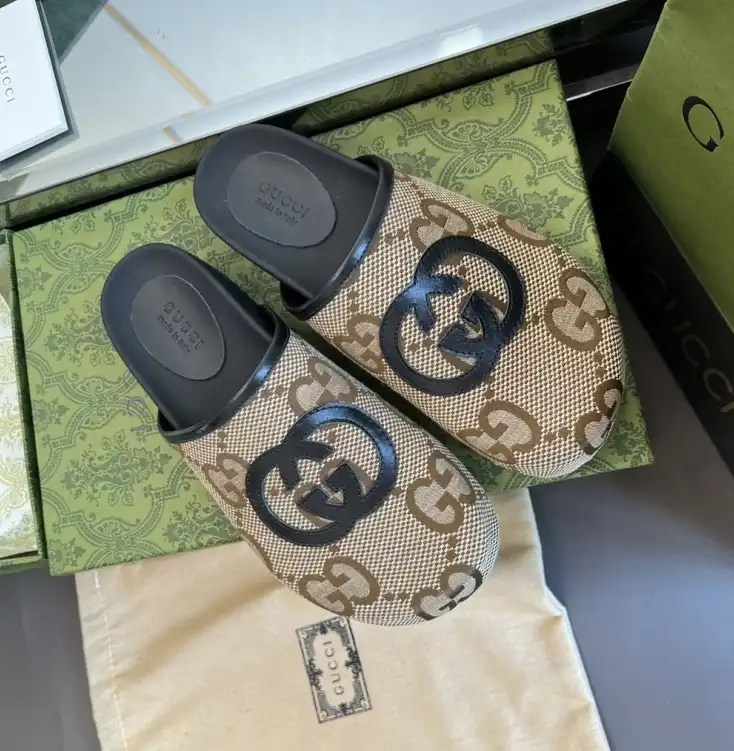 hype Gucci Slippers