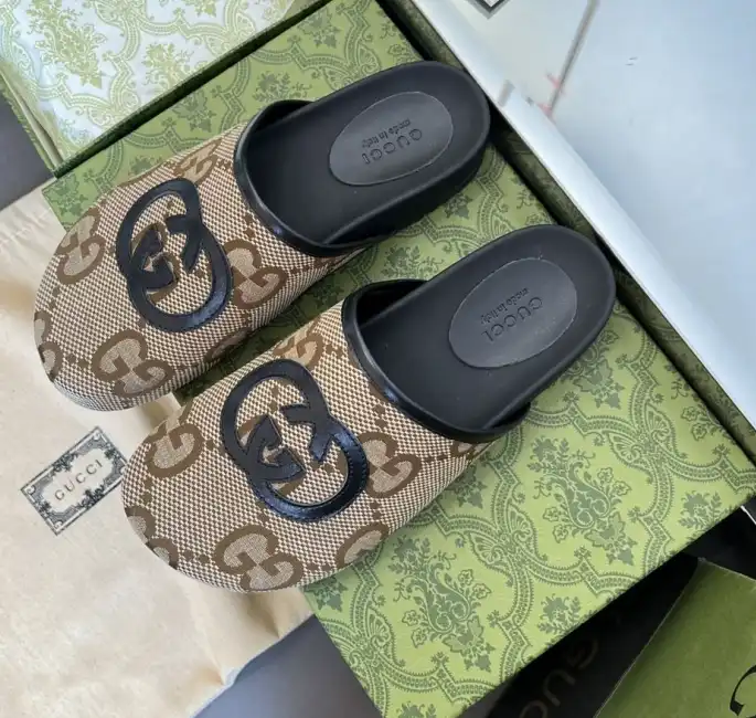 hype Gucci Slippers