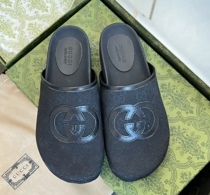 hype Gucci Slippers