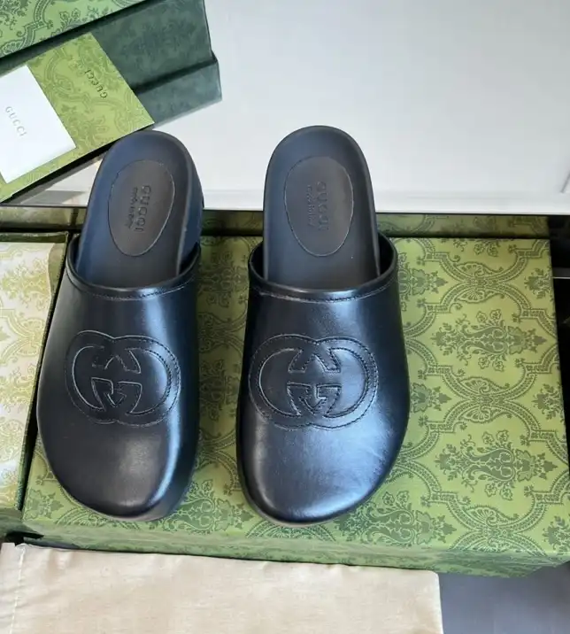 hype Gucci Slippers