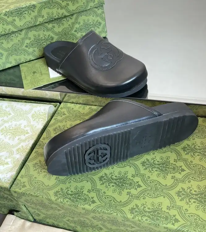 hype Gucci Slippers