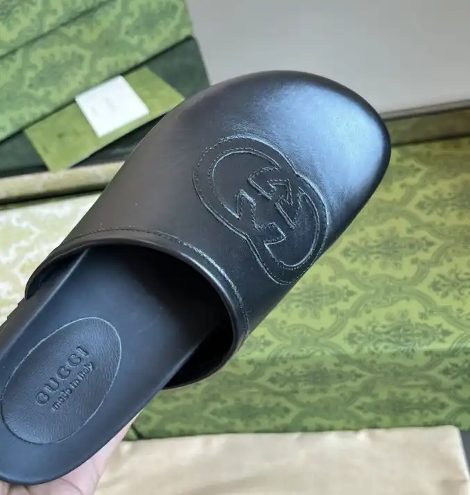 hype Gucci Slippers