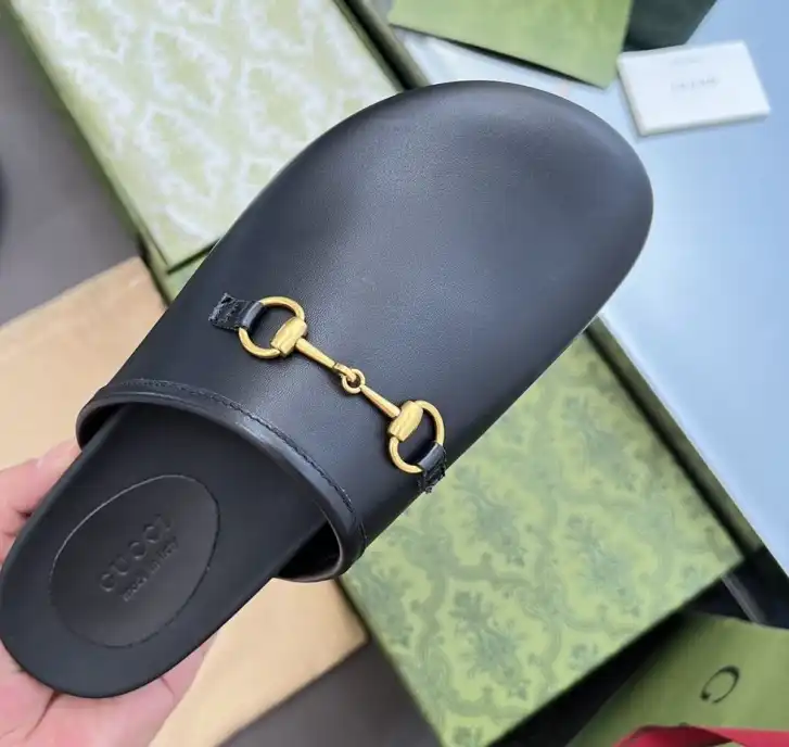 hype Gucci Slippers