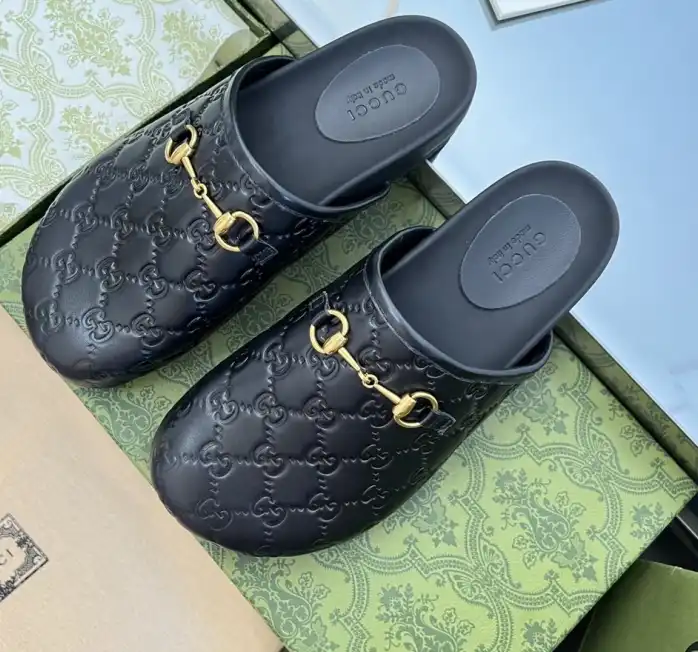 hype Gucci Slippers