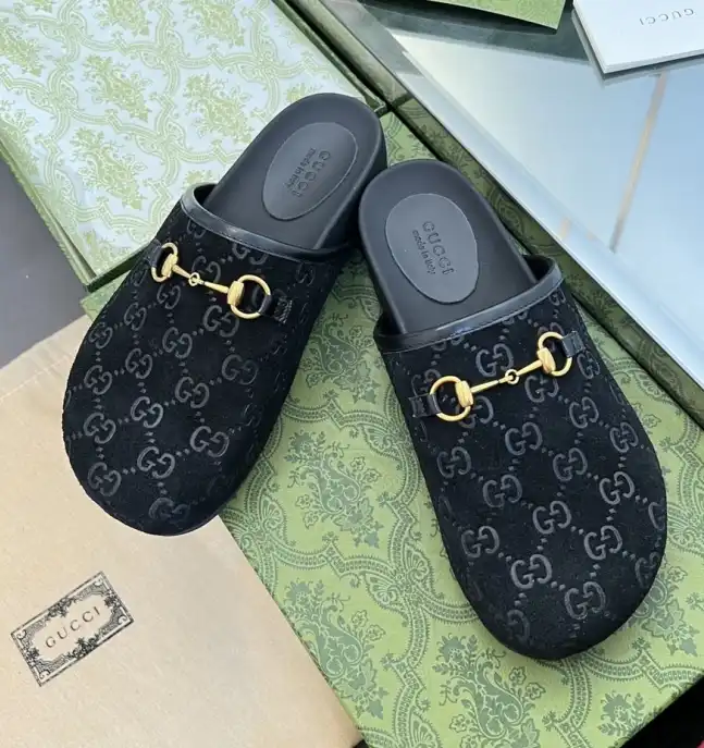 hype Gucci Slippers