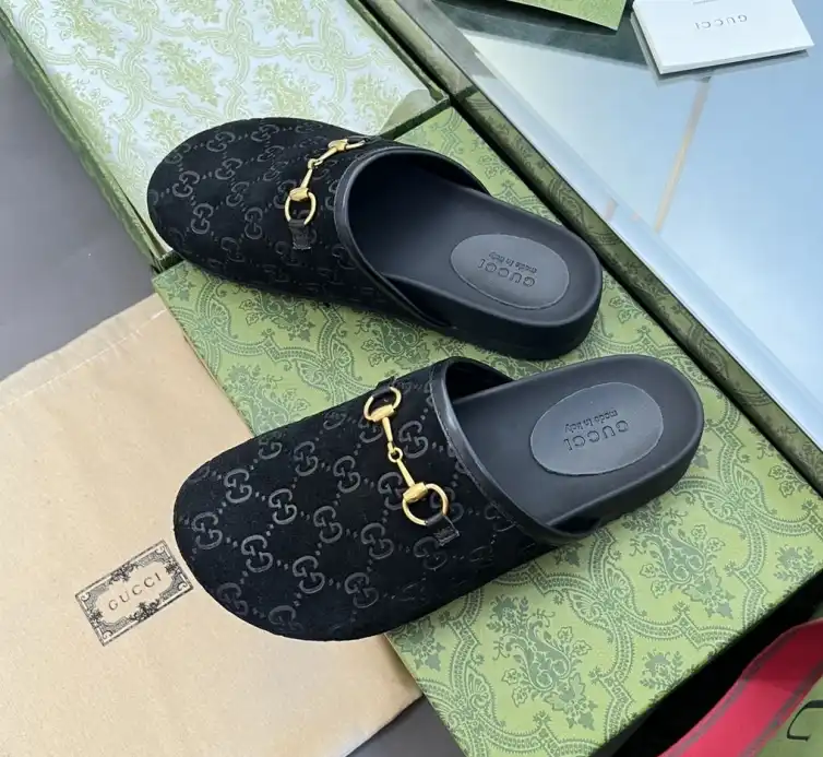 hype Gucci Slippers