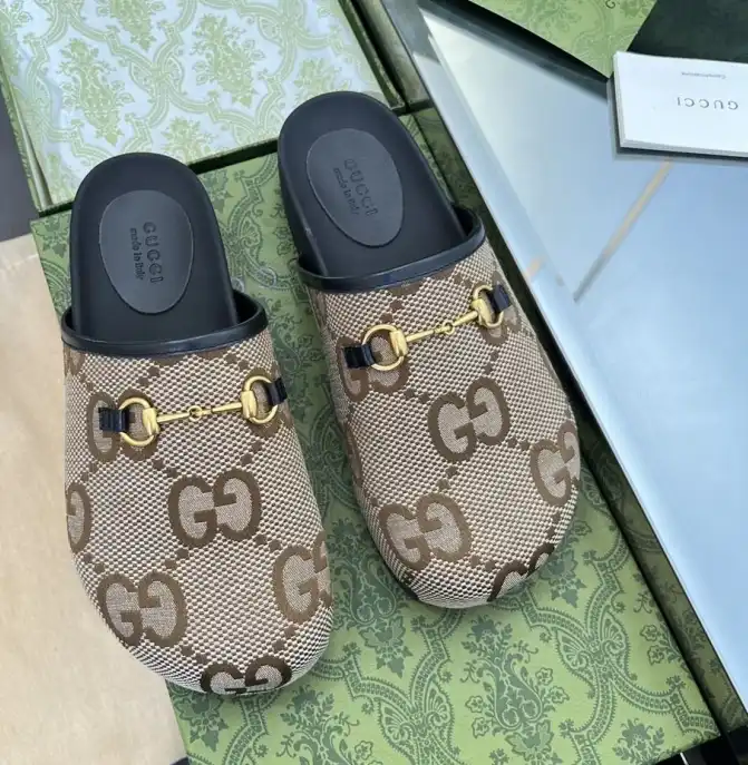 hype Gucci Slippers