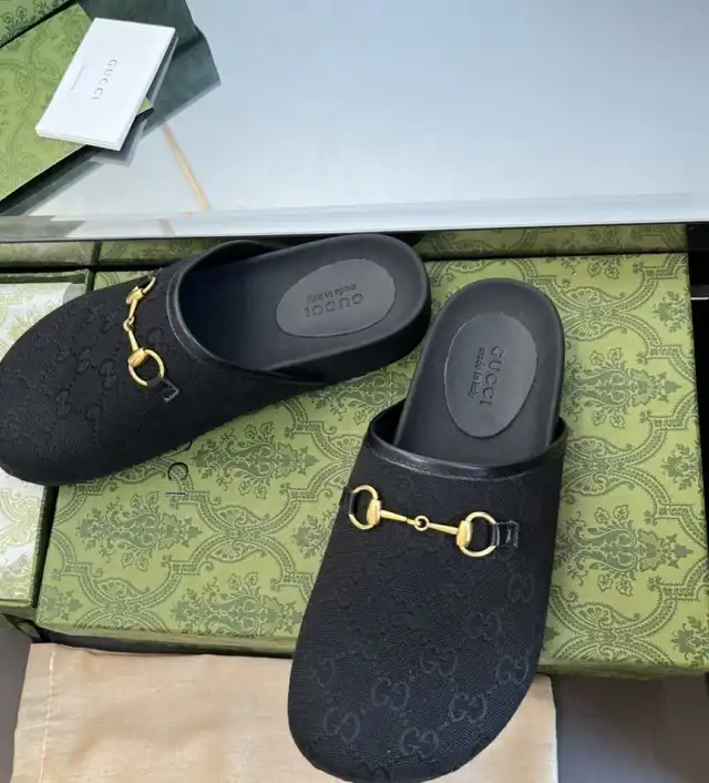 hype Gucci Slippers