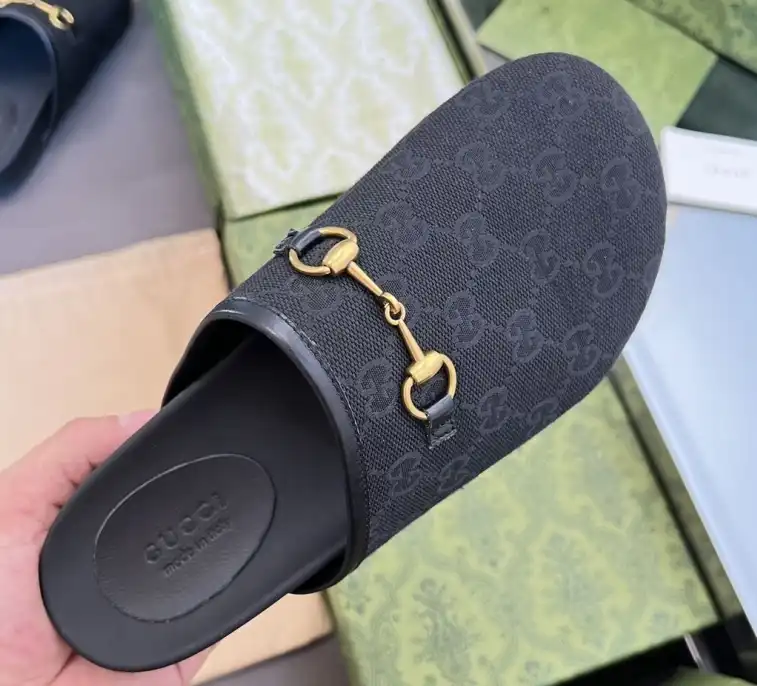 hype Gucci Slippers