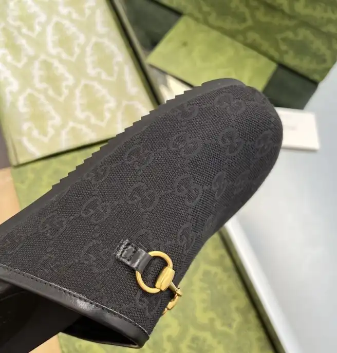 hype Gucci Slippers