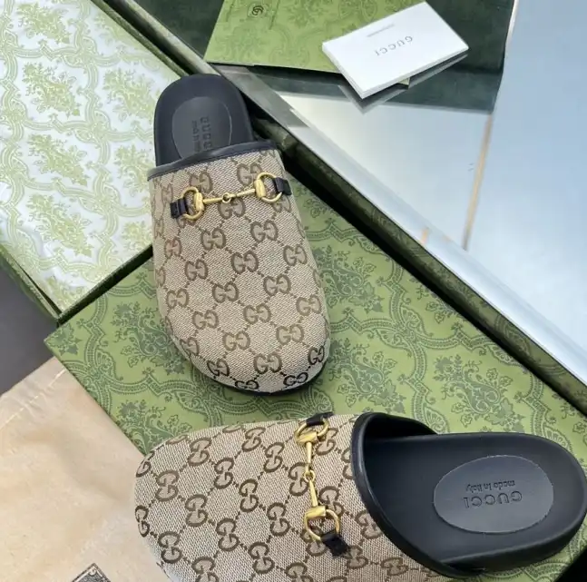 hype Gucci Slippers