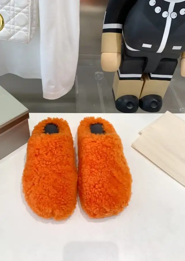 hype Other Slippers