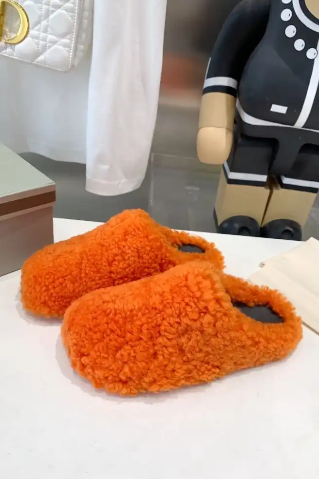 hype Other Slippers