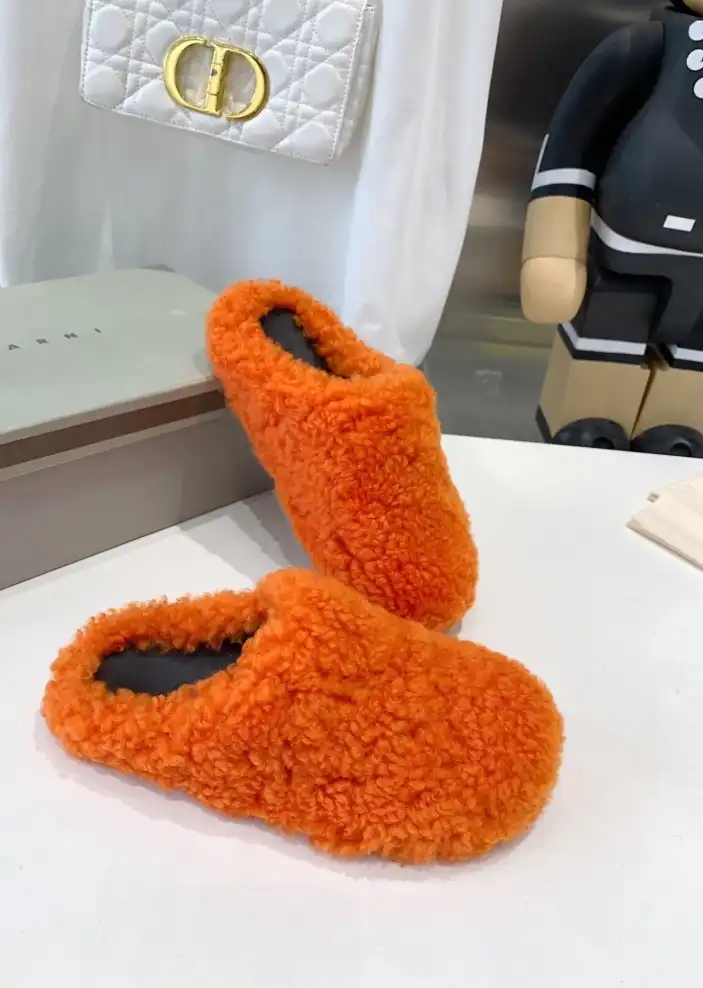 hype Other Slippers