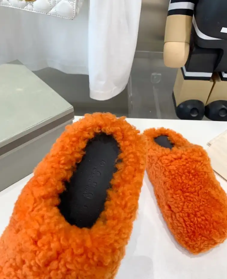 hype Other Slippers