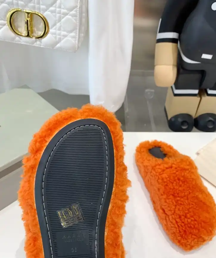 hype Other Slippers