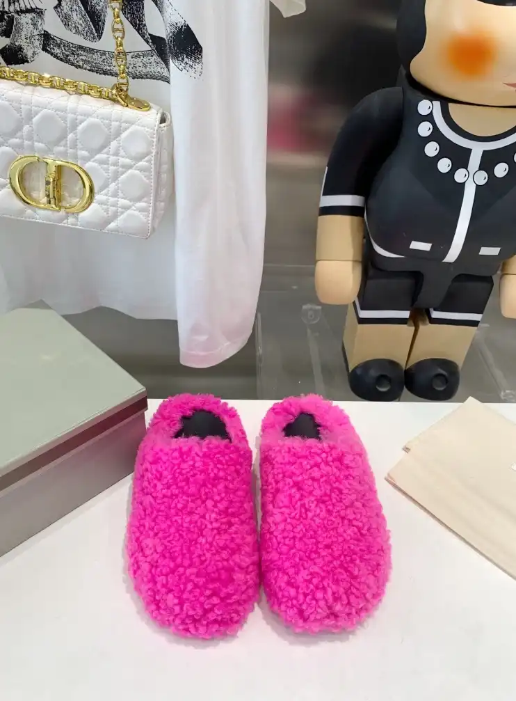 hype Other Slippers