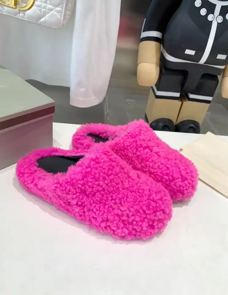 hype Other Slippers