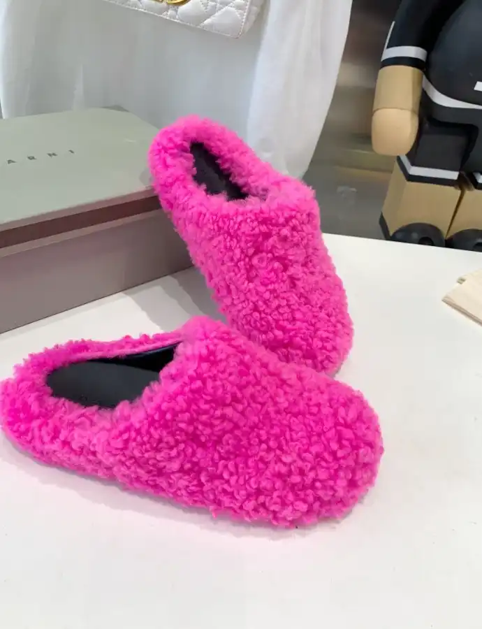 hype Other Slippers