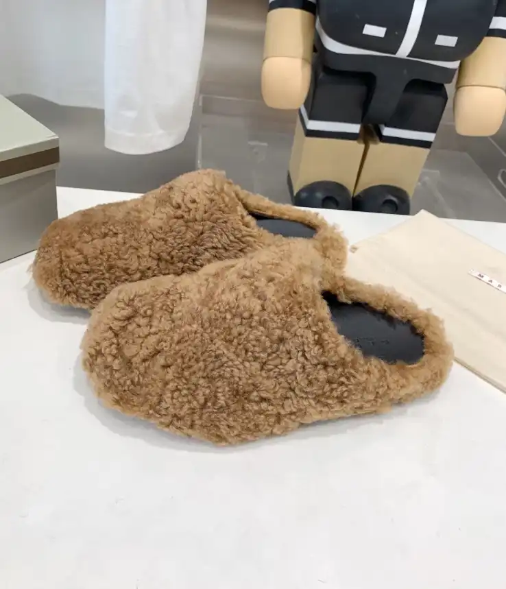 hype Other Slippers