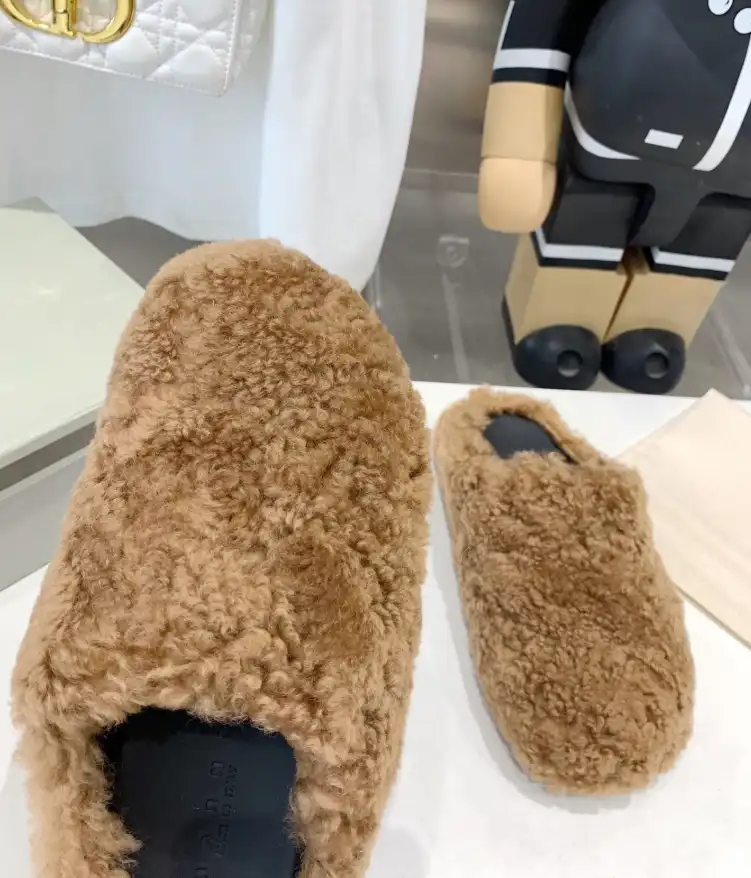 hype Other Slippers