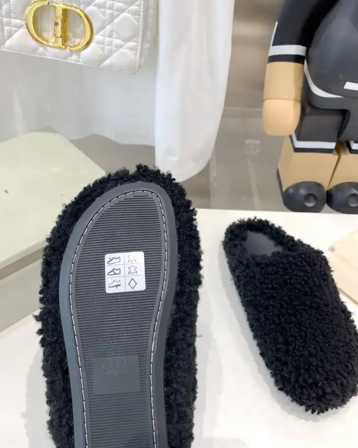 hype Other Slippers