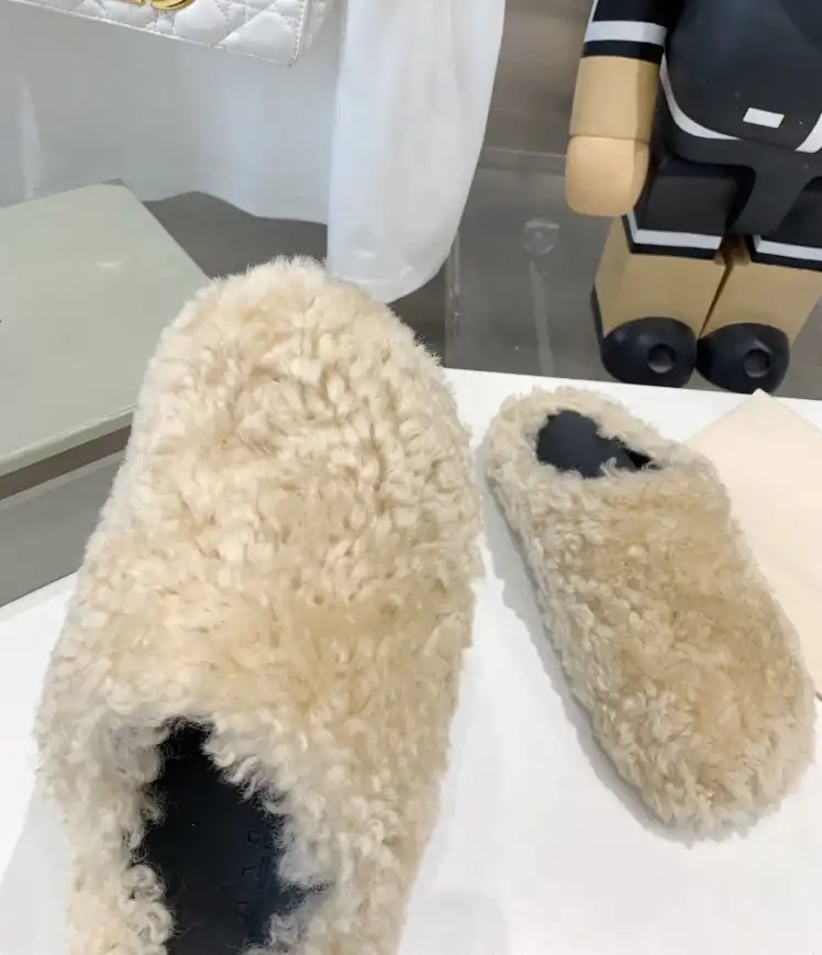 hype Other Slippers